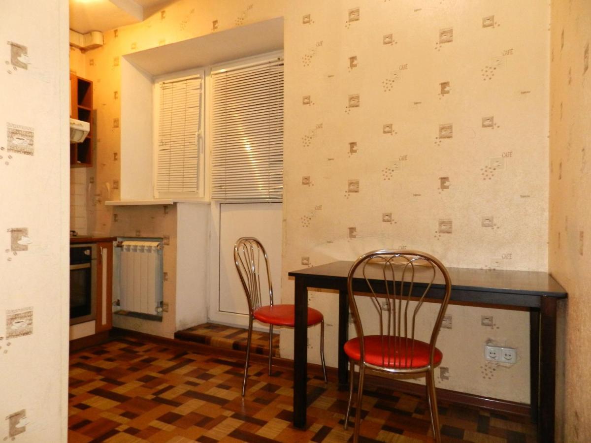 1-Room Apartment 50M2 On Metalurhiv Avenue 17, By Grandhome Zaporizhia Ngoại thất bức ảnh